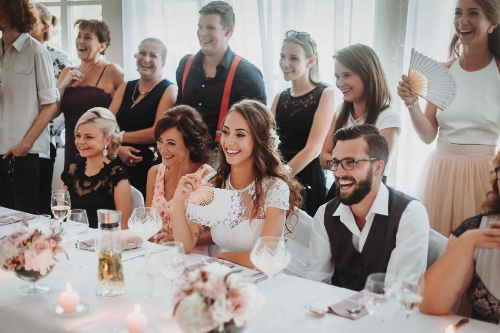 fotografia svadobnej hostiny v kosiciach usmev zabava